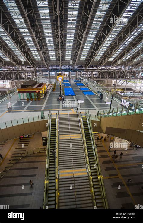 新大阪駅 ユニバーサルシティ駅 ～時空を超えた旅の始まり～